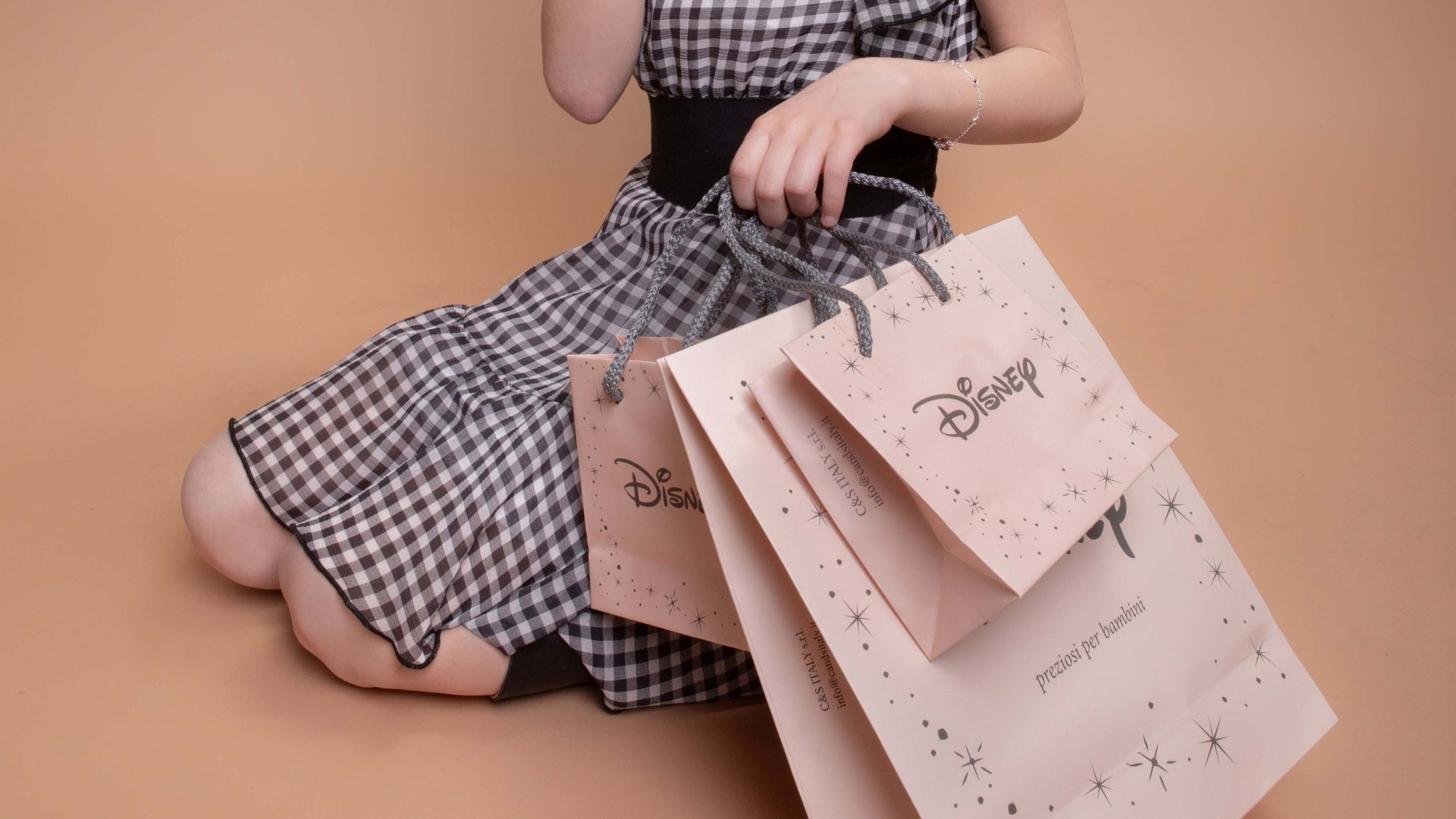 Regalo Battesimo: perché un gioiello Disney in argento o oro è la scelta che resta nel tempo - VitaMea